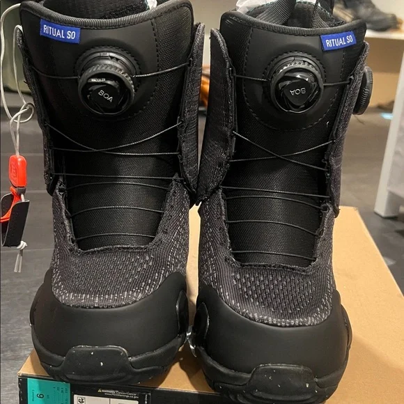 Women's Ritual slip-on- Burton Black Snowboard Boot